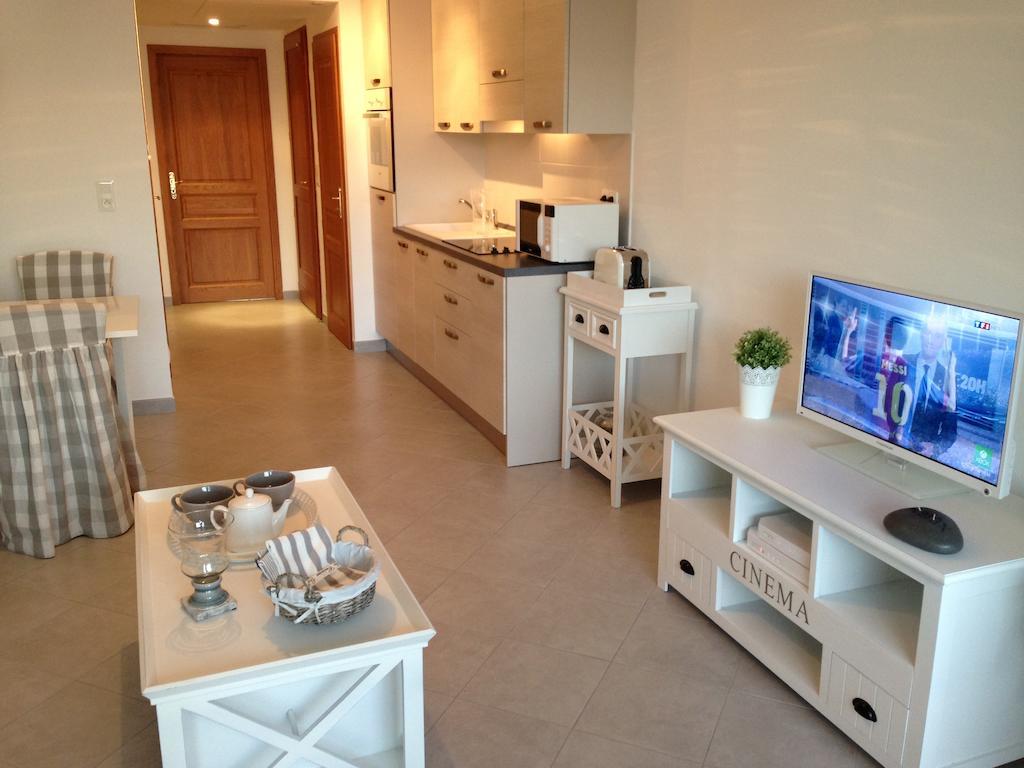 Residence Nayah-Maria Calvi  Zimmer foto