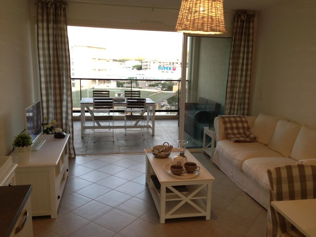 Residence Nayah-Maria Calvi  Zimmer foto